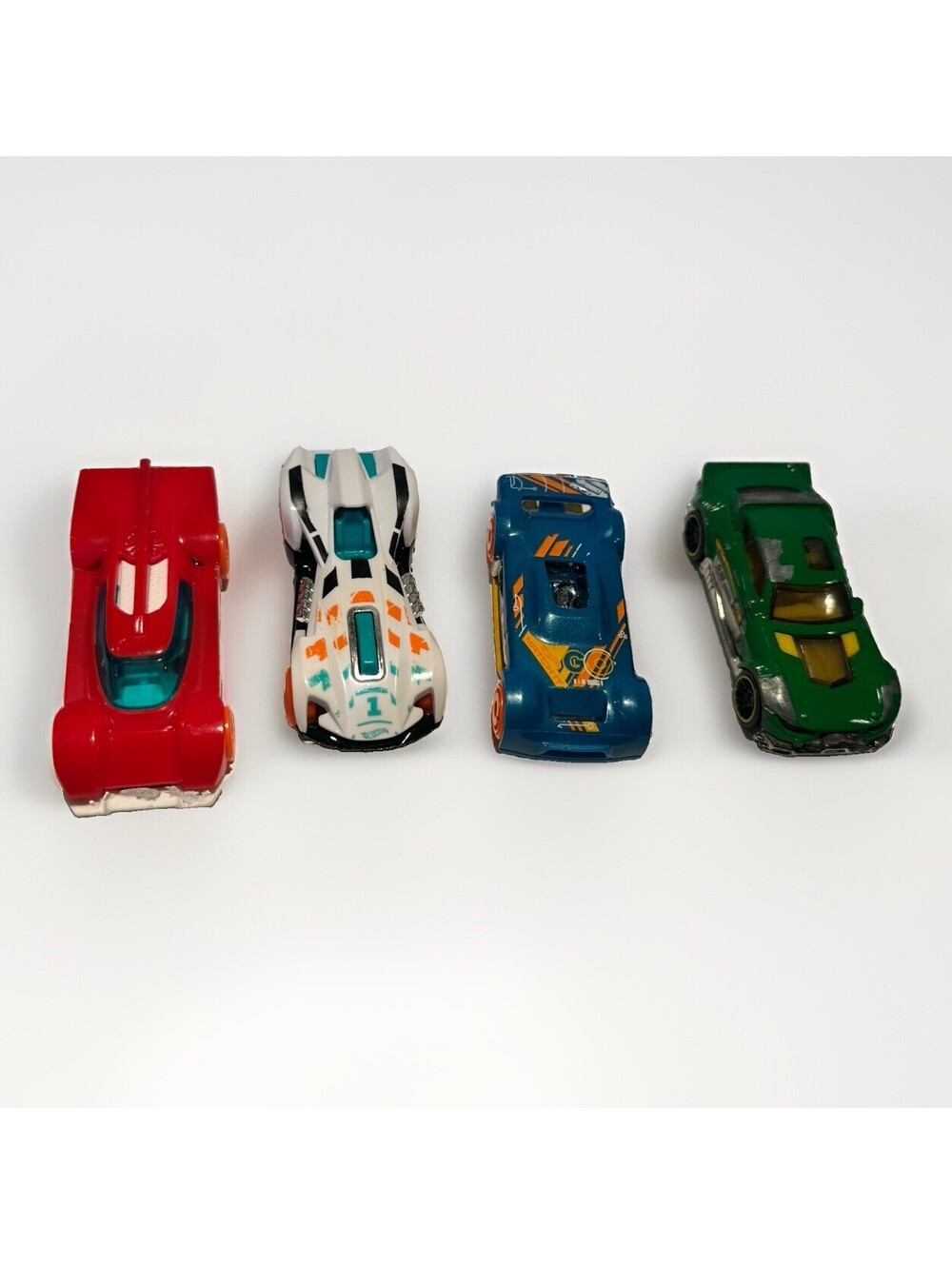 Hot Wheels Lot of 4 Cars Rally Cat Mach It Go Roadster Bite Gruppo x24